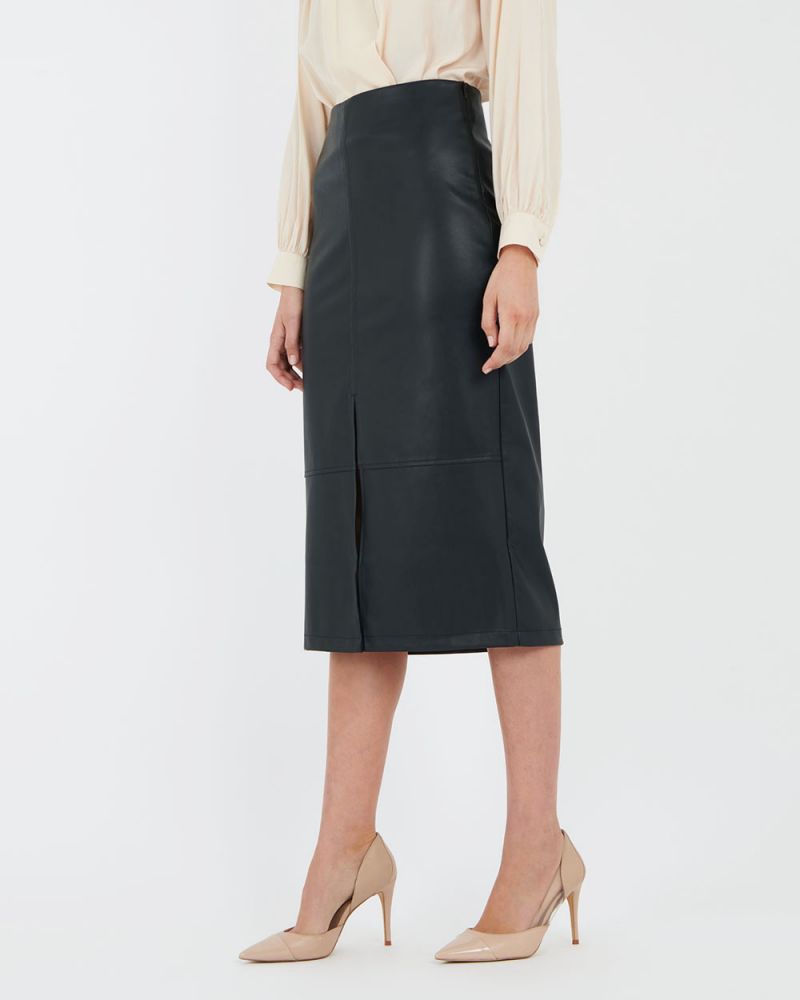 Shop New In | Women's Corporate Desk to Dinner Clothing | Forcast