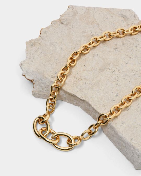 Witney Chain Necklace