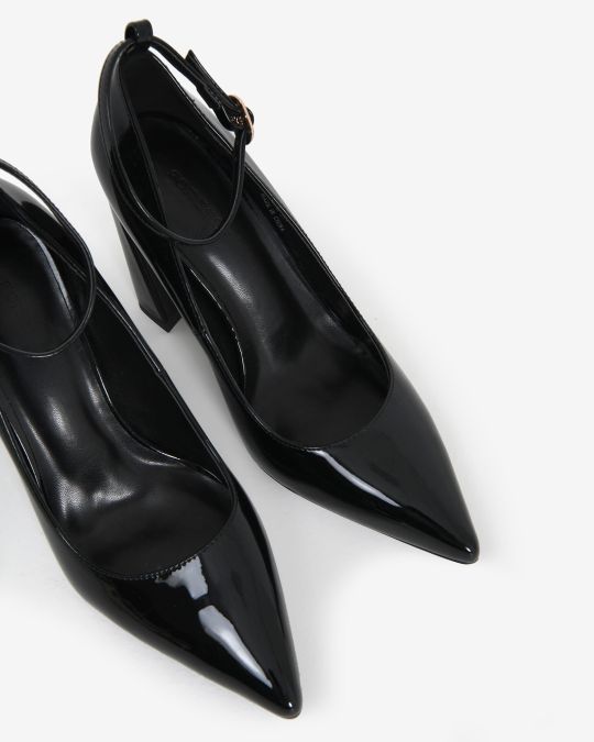 Vera Block Heel Point