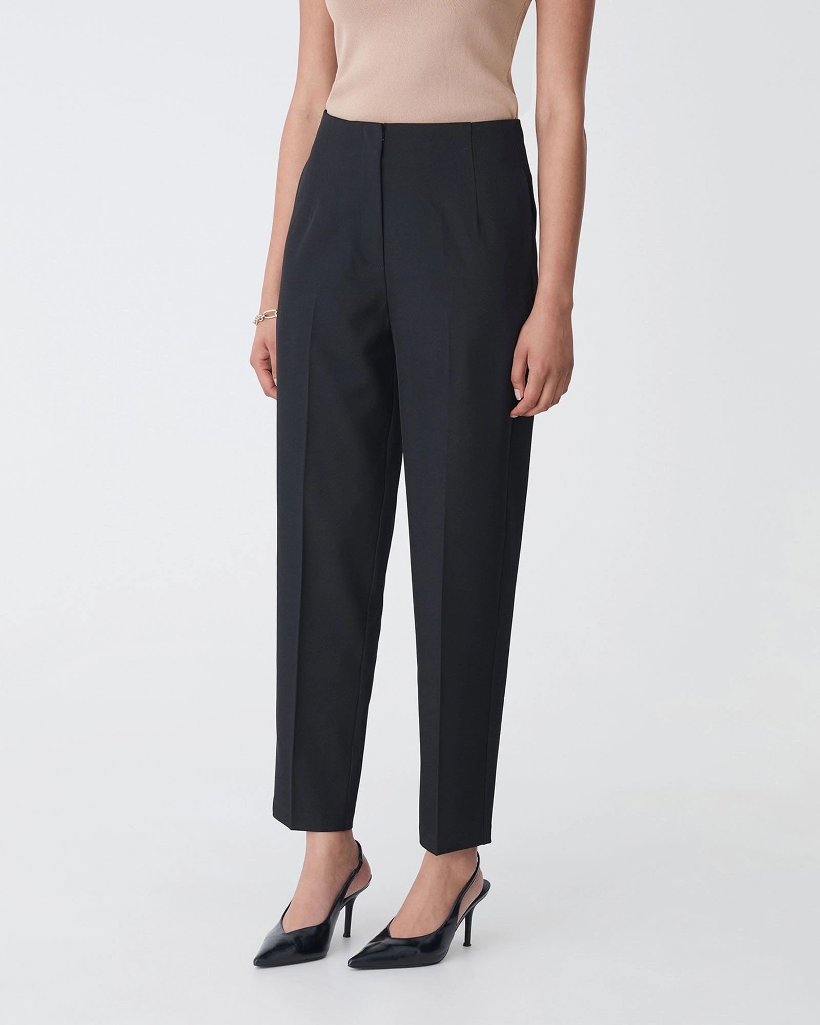 Mila Tapered Leg Pant