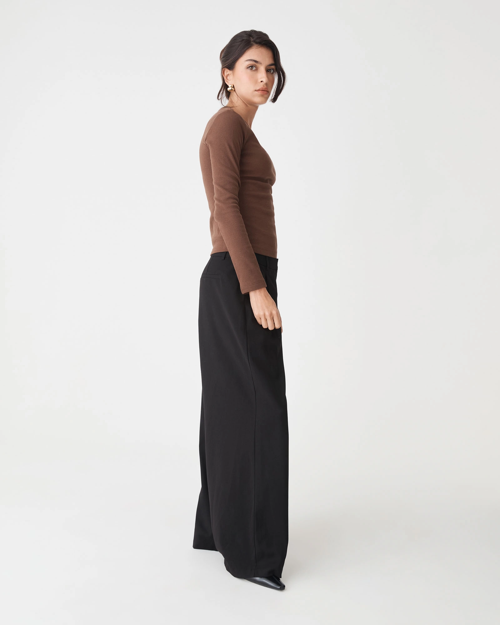 Arden Mid Rise Pleated Pants