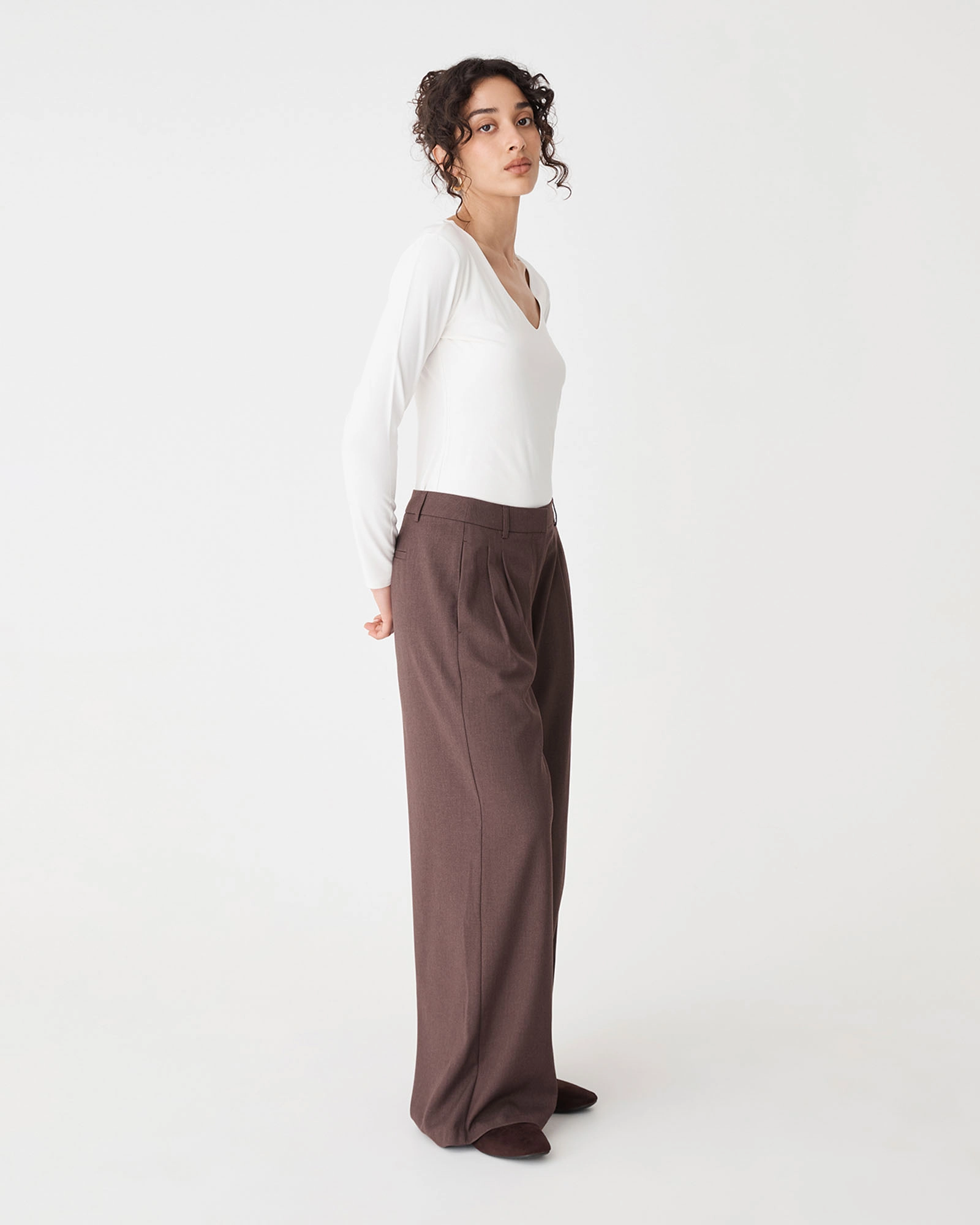 Arden Mid Rise Pleated Pants