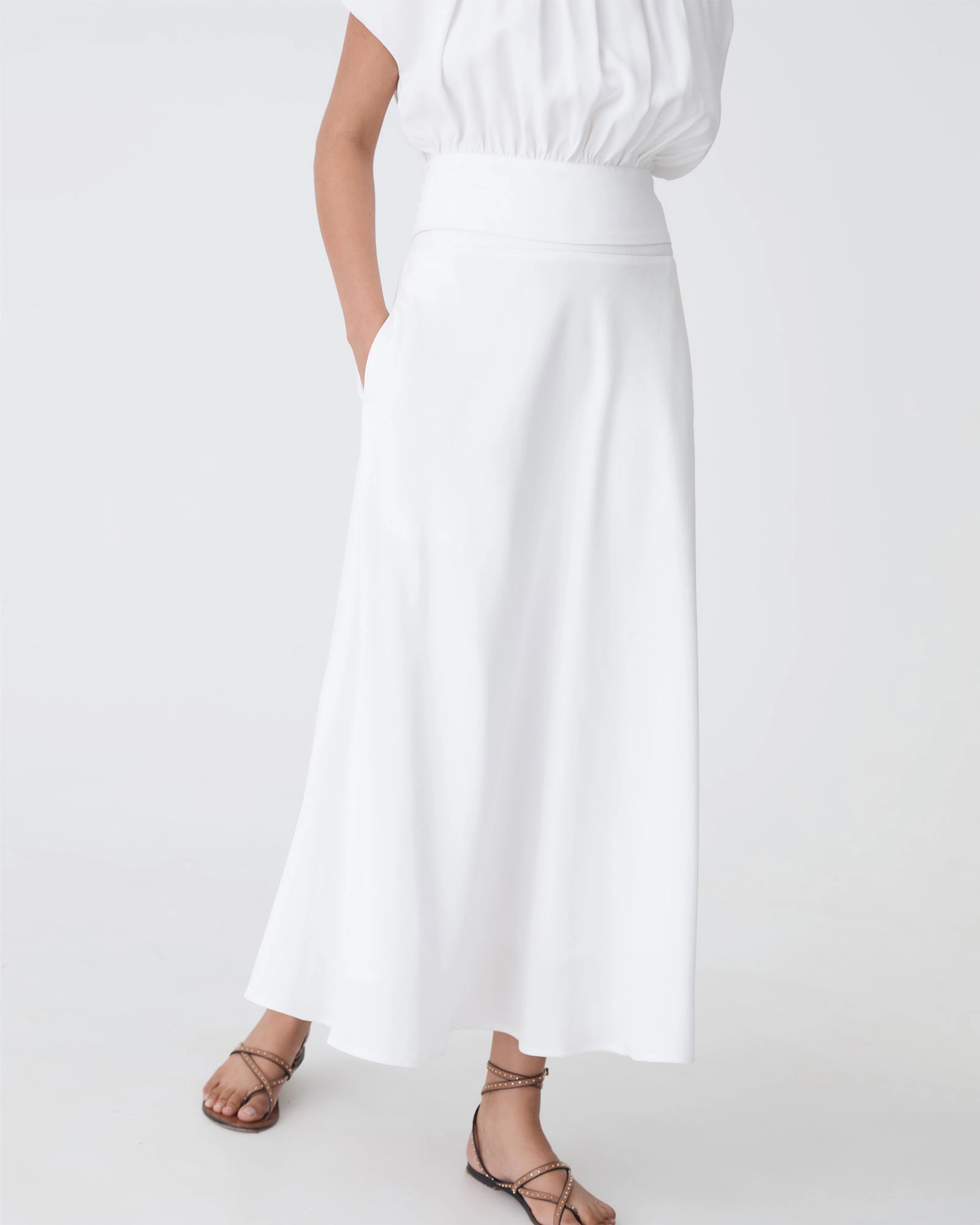 Goulbury A-line Midi Skirt