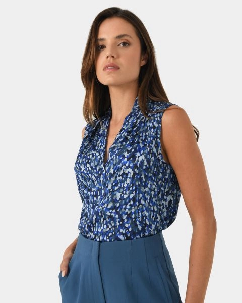 Forcast Clothing - Carlina V-Neck Top