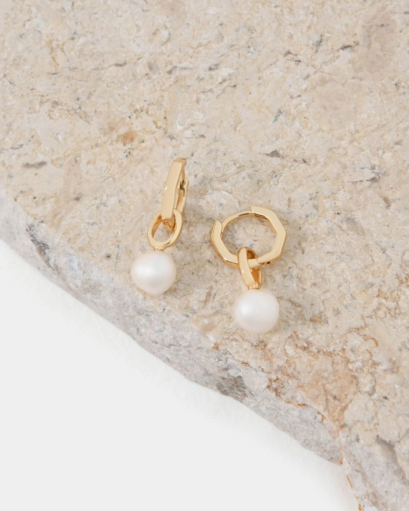 Forcast Accessories - Litzy 2 Way Pearl Earring