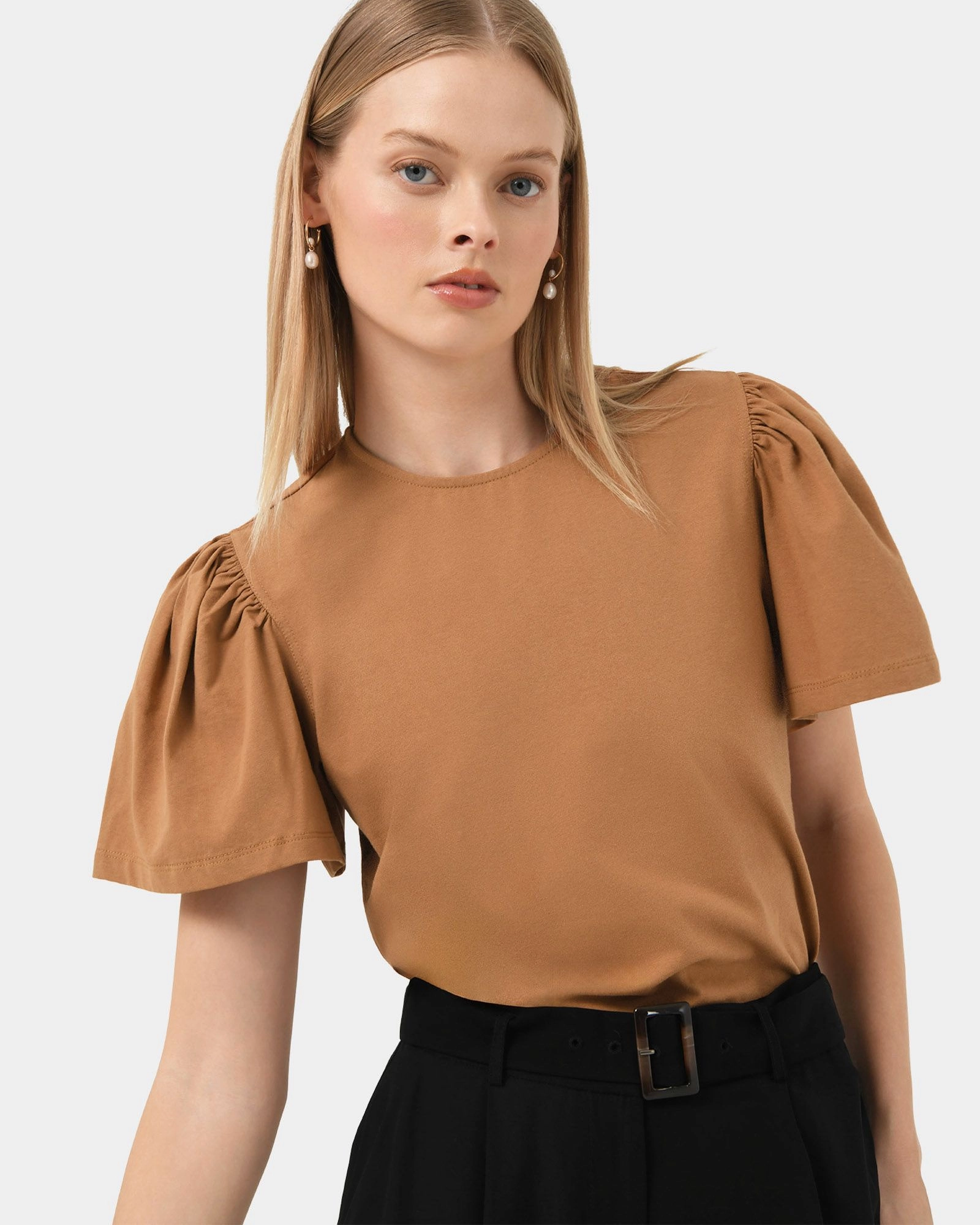 Forcast Clothing - Cayla Gathered Sleeve Tee