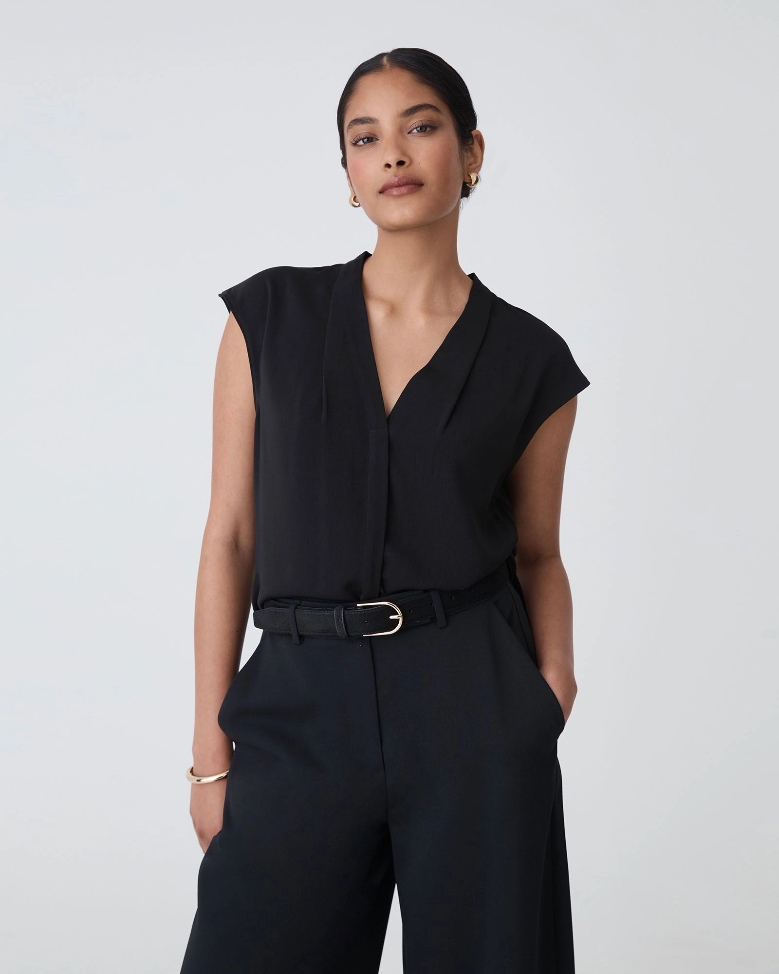 Forcast Clothing - Adelaide V-Neck Cap Sleeve Top