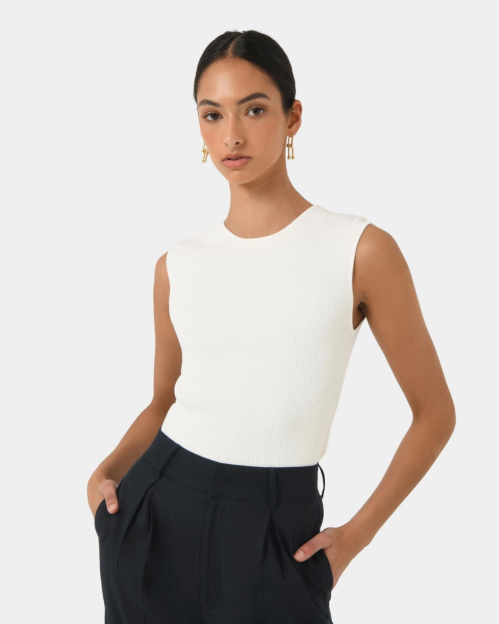 Forcast Clothing - Viviana Sleeveless Knit Top