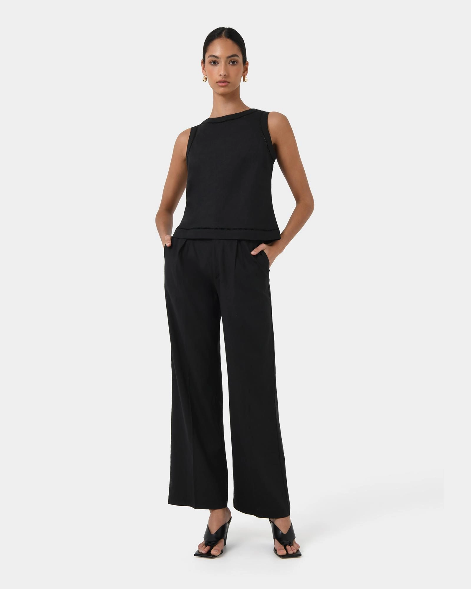 Forcast Clothing - Perry Linen Embroidery Top