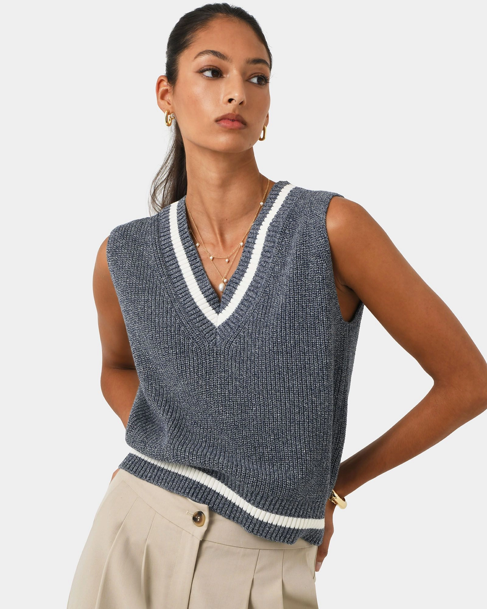 Forcast Clothing - Sarah V neck Knit 