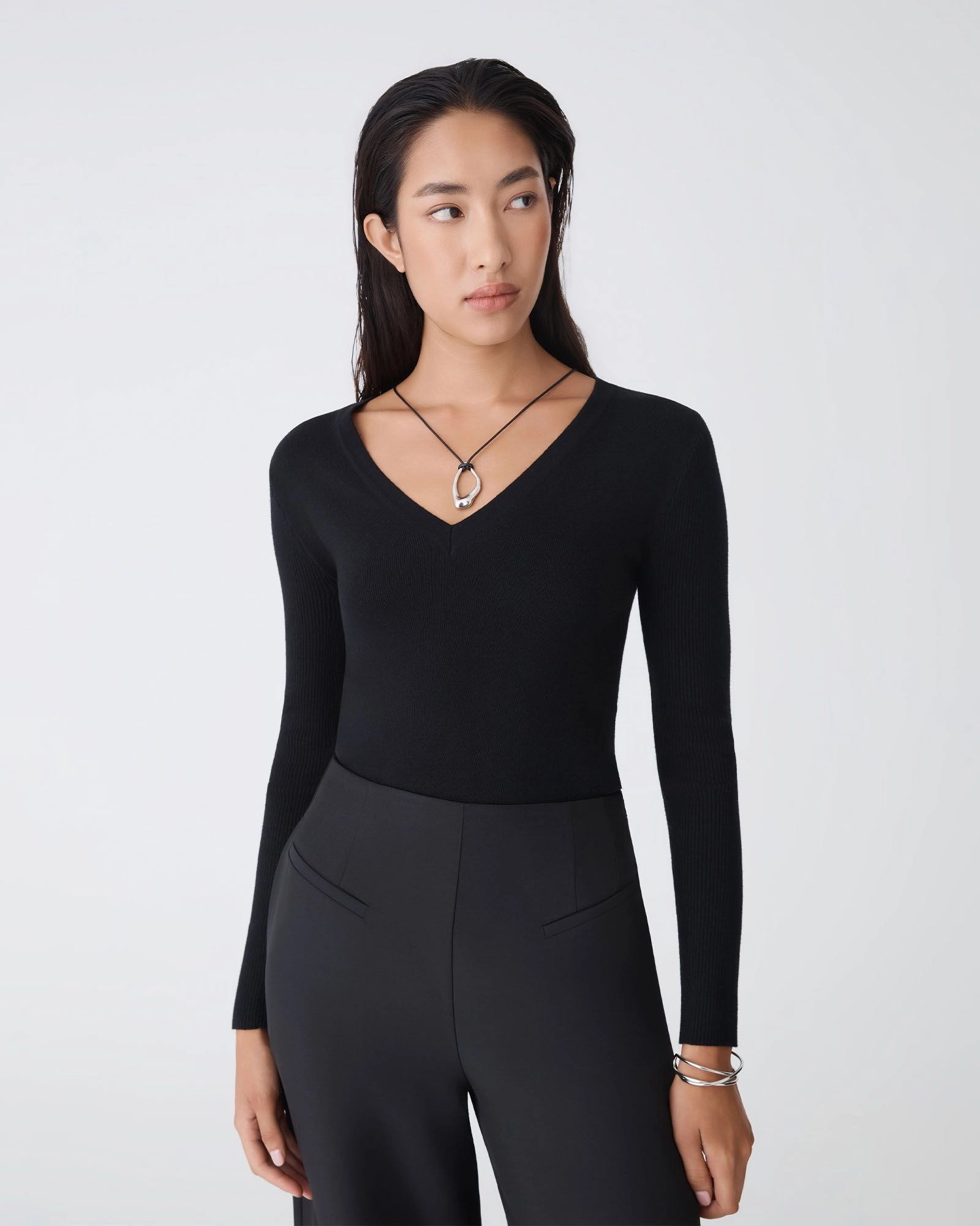 Forcast Clothing - Vicky V-Neck Knit
