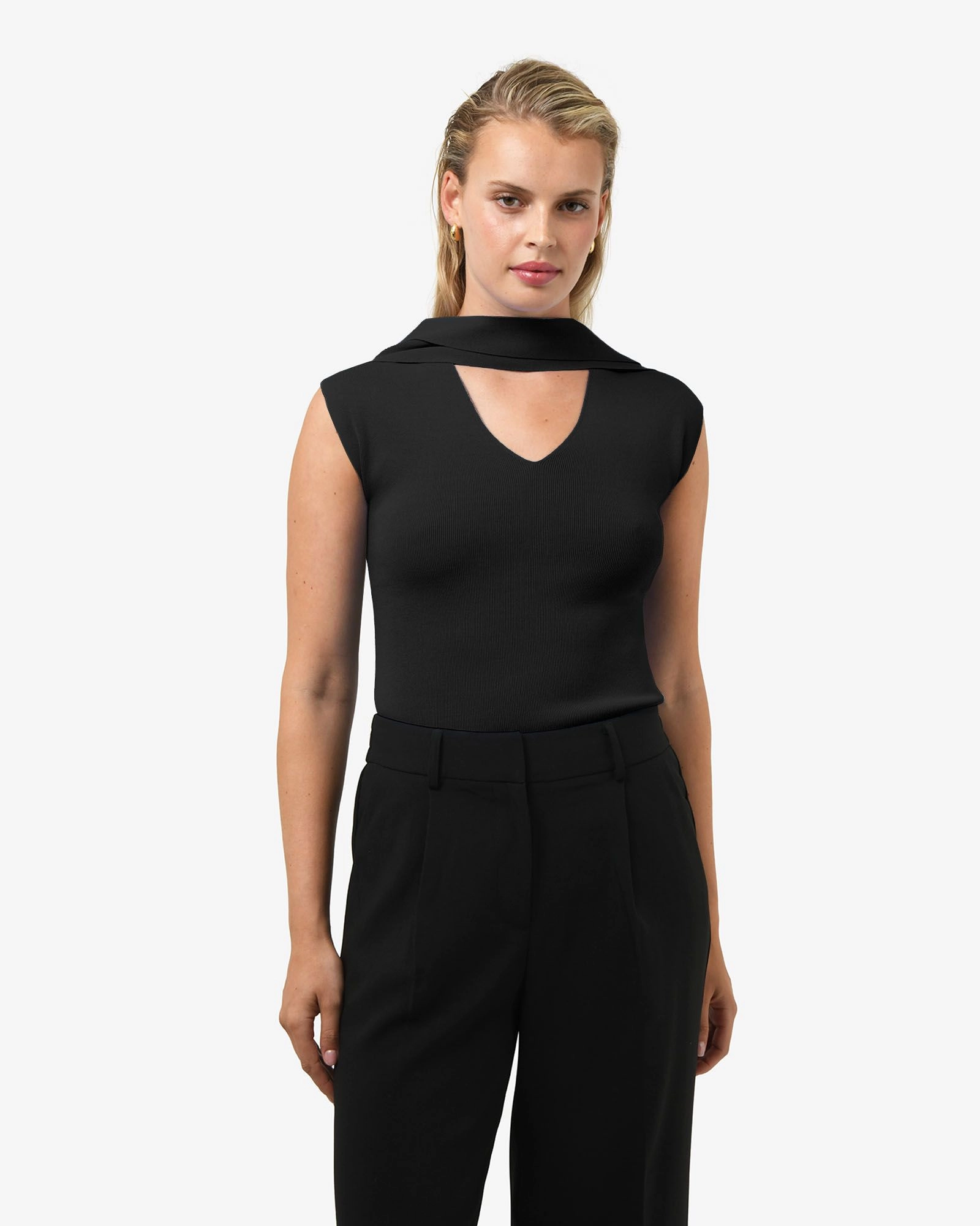 Forcast Clothing - Isadora V-Neck Scarf Knit Top