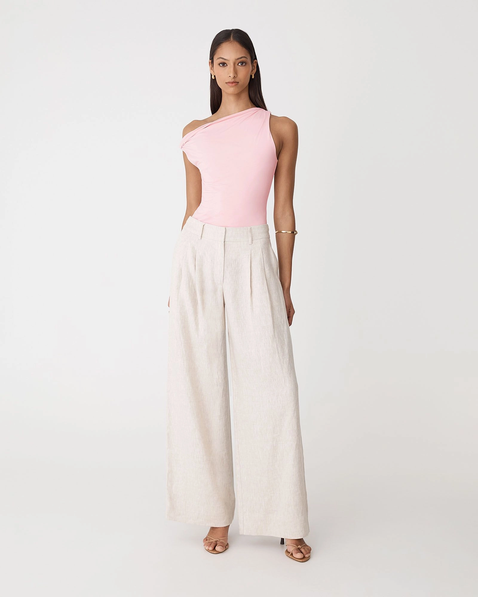 Forcast Clothing - Cici Bamboo Twist Shoulder Top