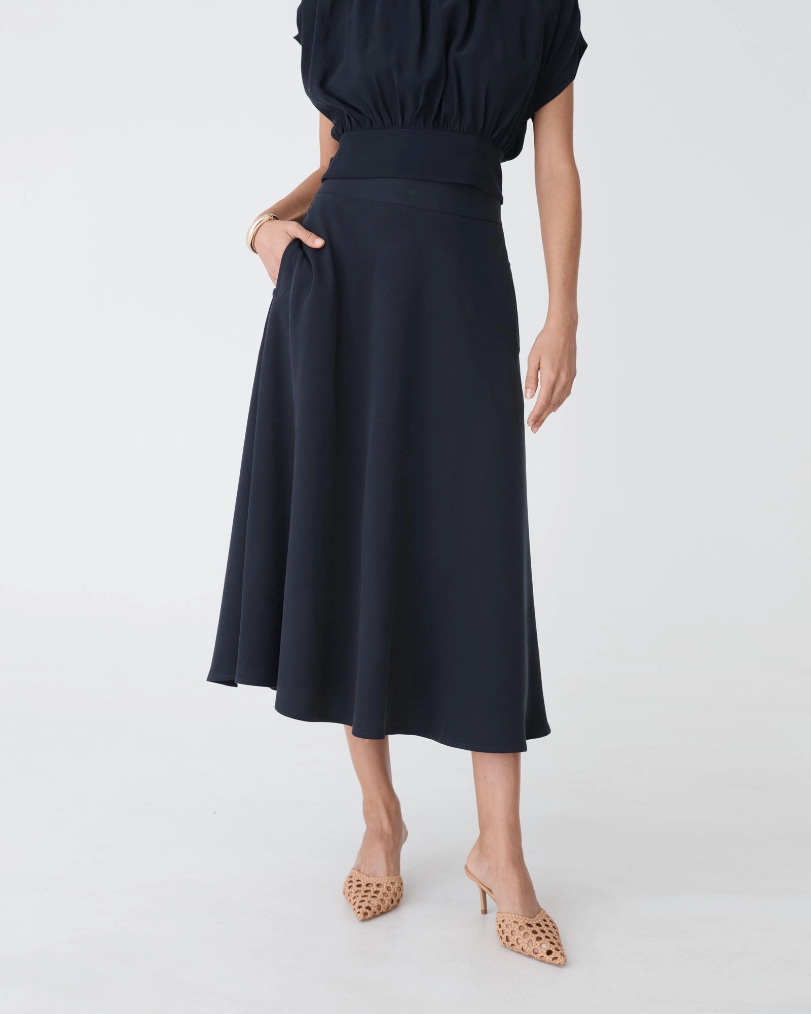 Forcast Clothing - Goulbury A-Line Midi Skirt