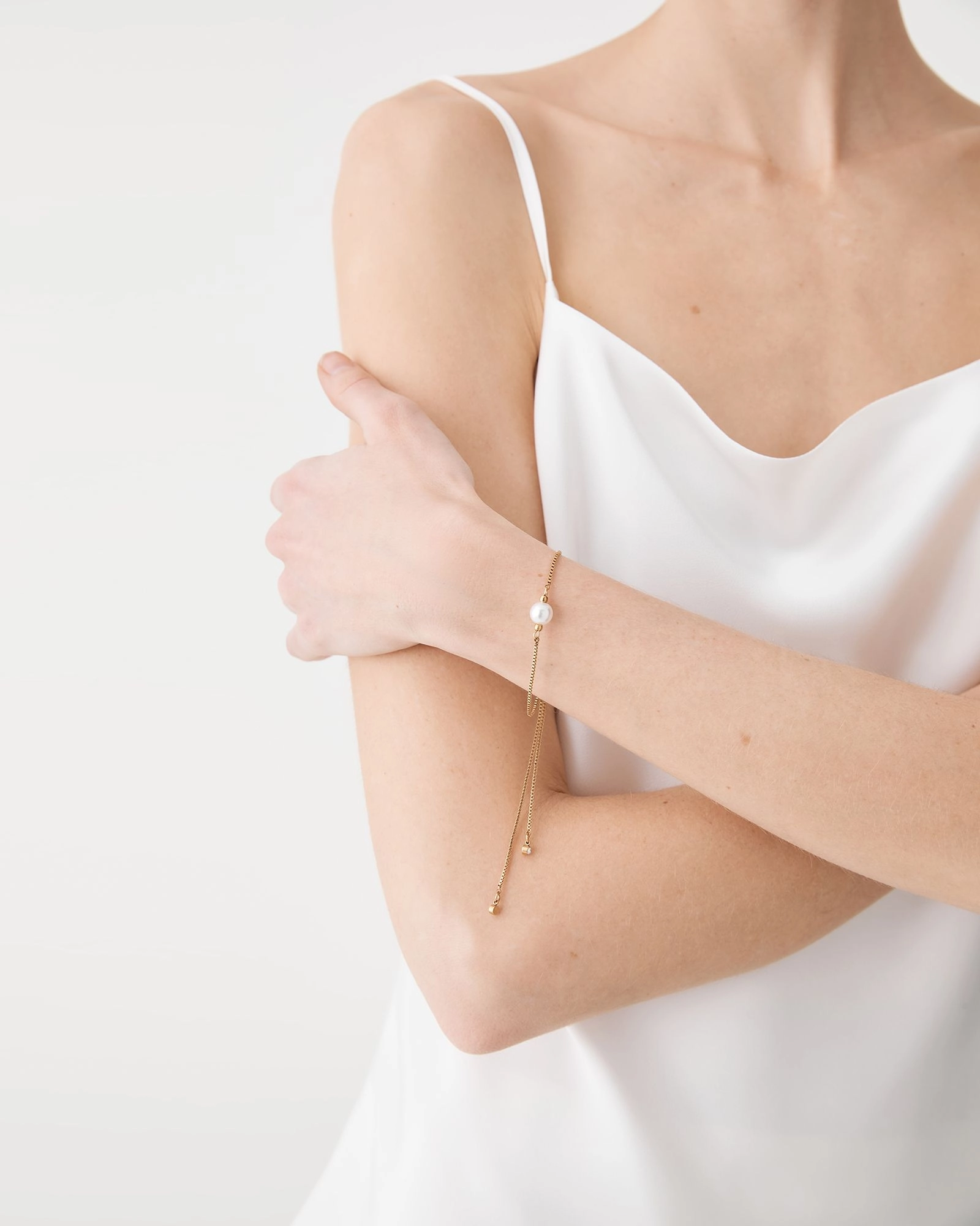 Forcast Accessories - Cora Gold Pearl Bracelet