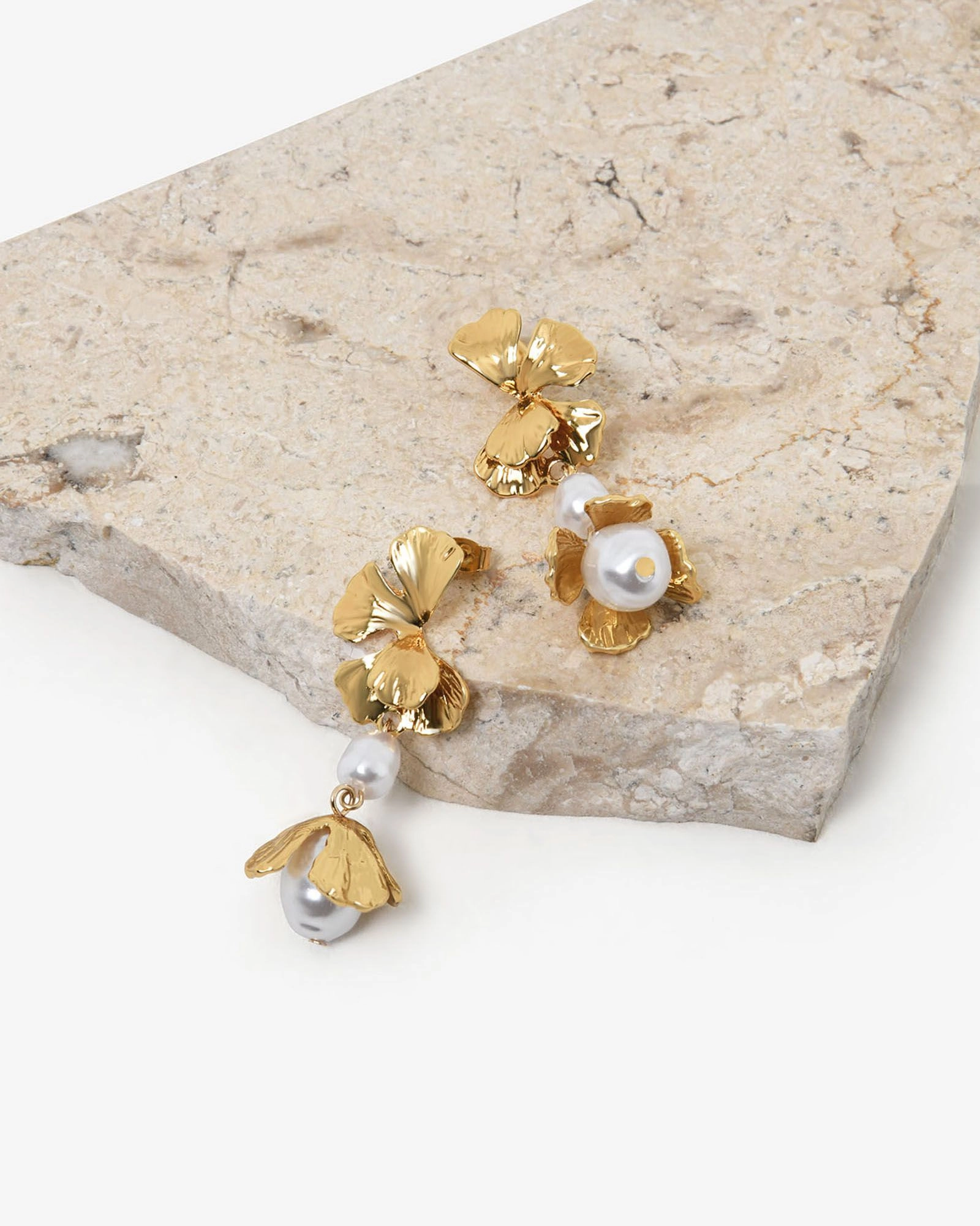 Forcast Accessories - Magnolia Petal Drop Earrings
