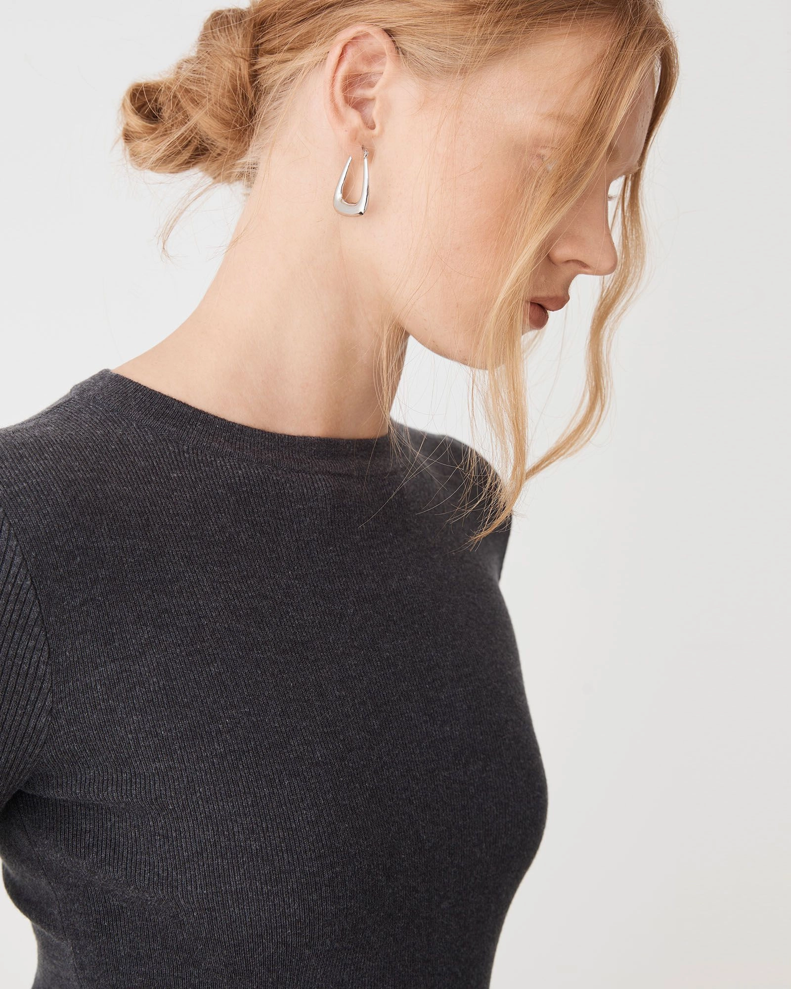 Forcast Accessories - Elise Hoop Earrings