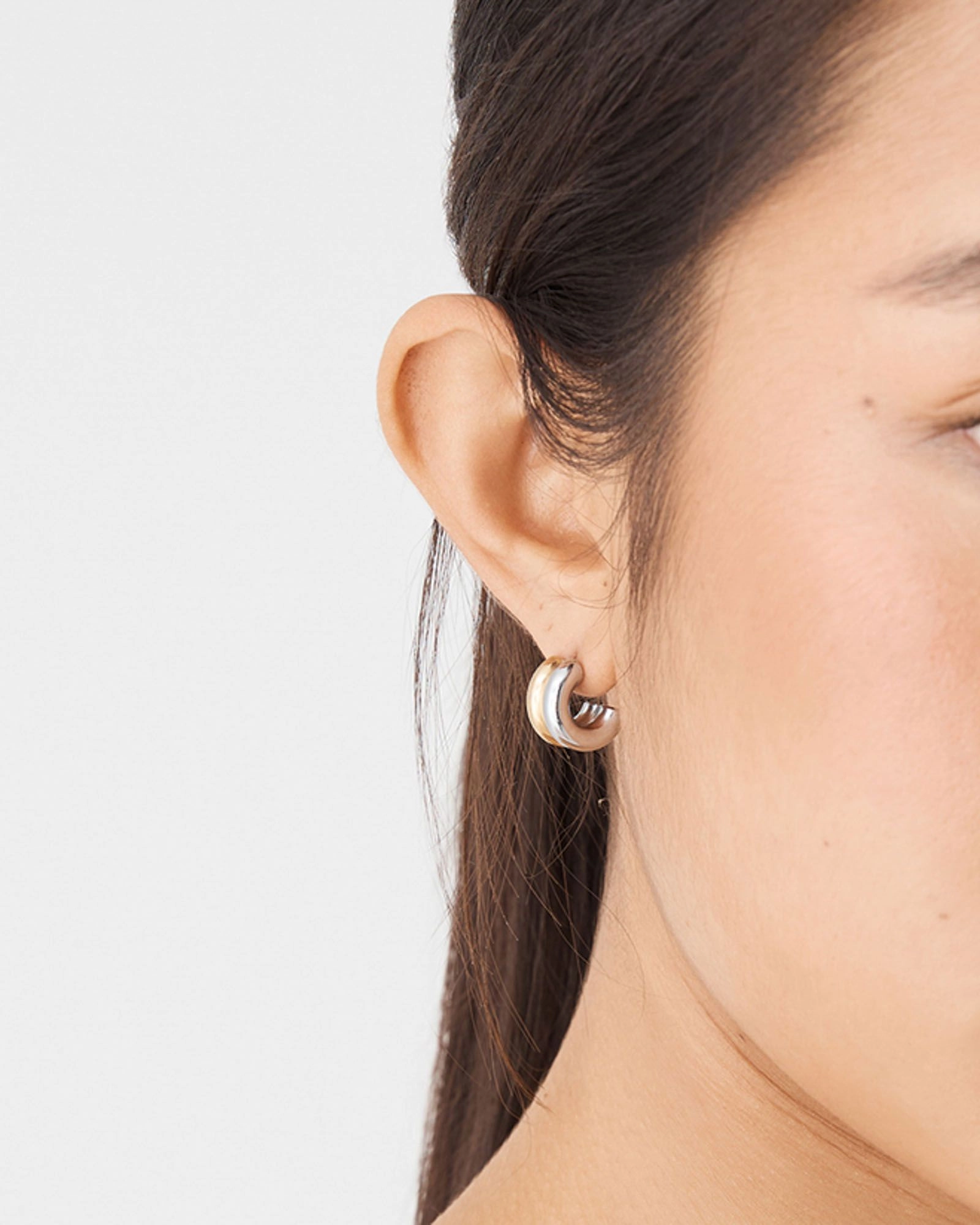 Forcast Accessories - Vera Huggies Earrings