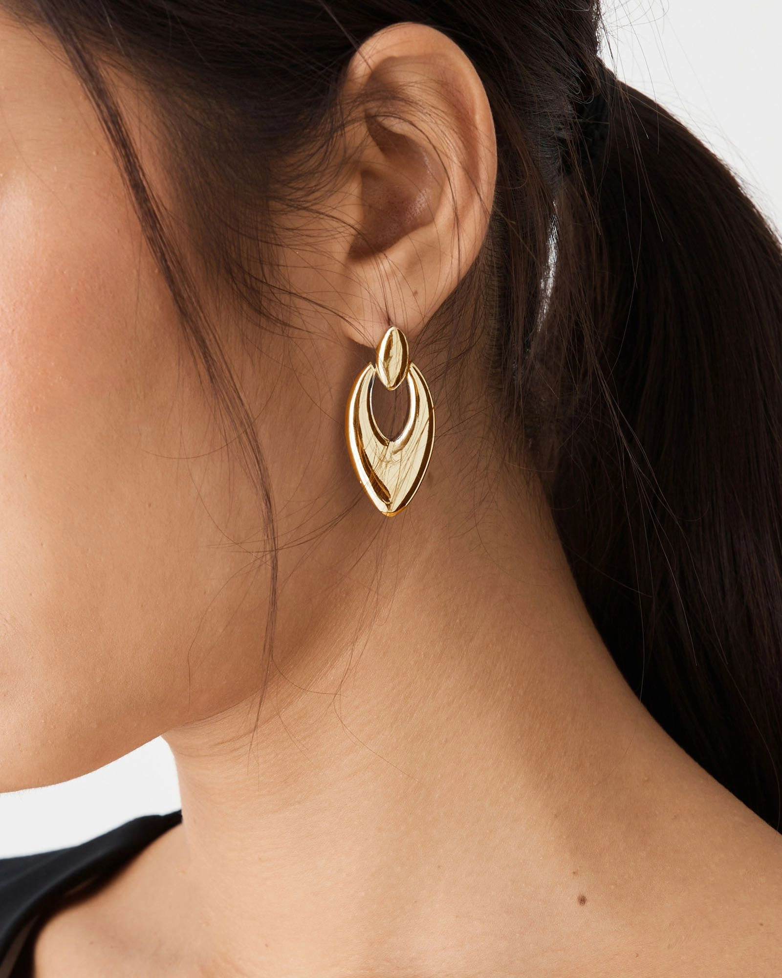 Forcast Accessories - Thalia Drop Earrings