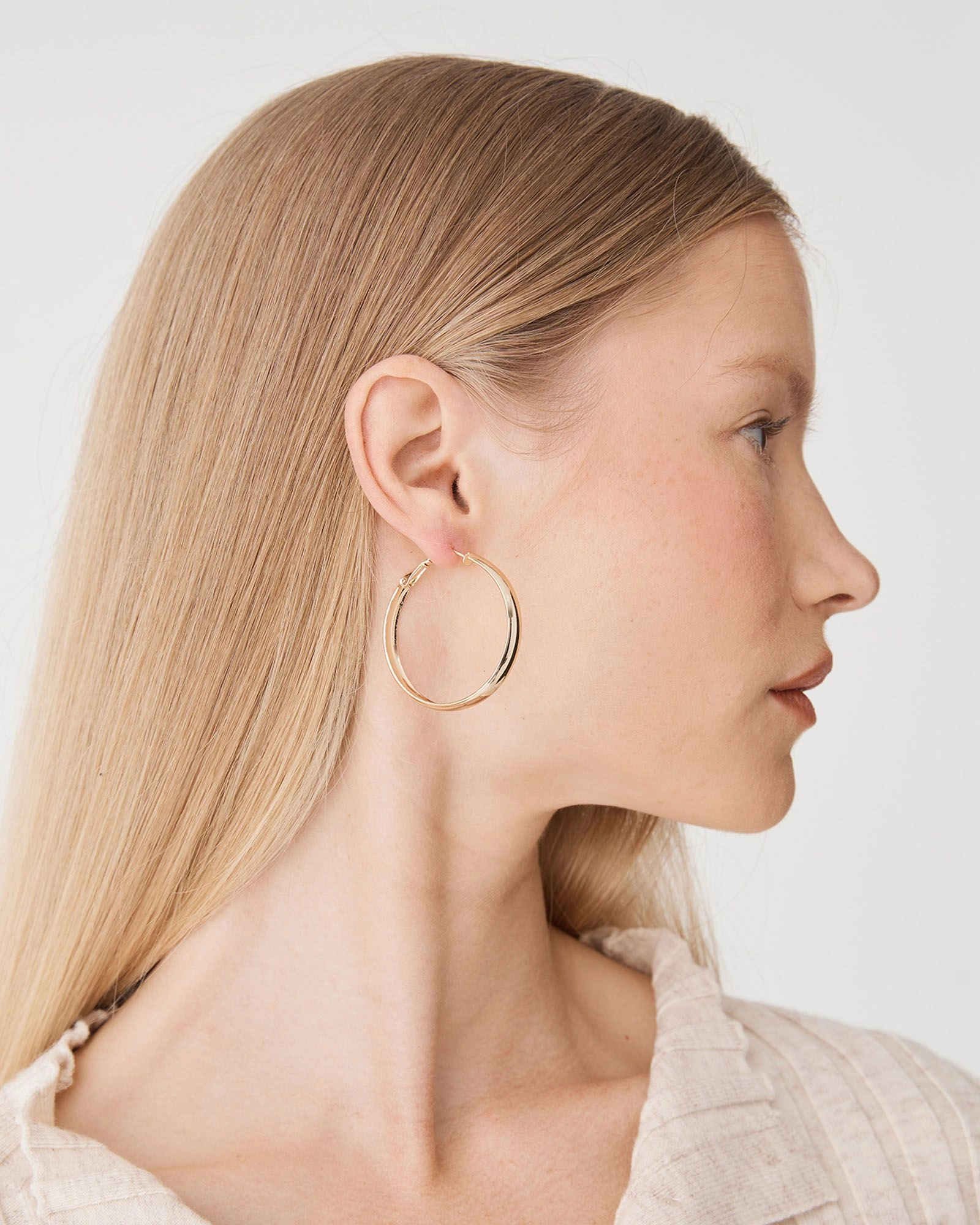 Forcast Accessories - Aurelia Hoop Earrings