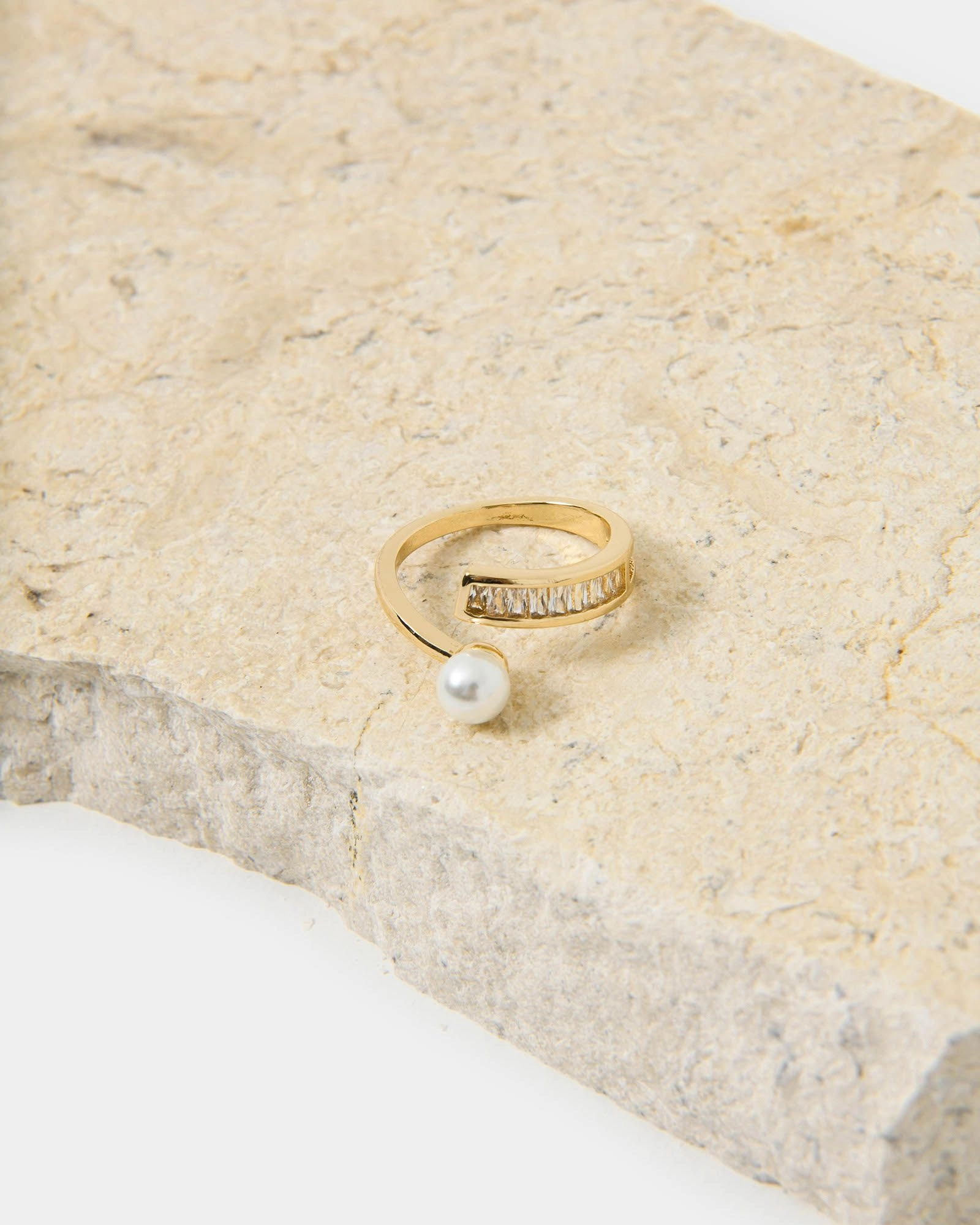 Forcast Accessories - Winter 16K Gold Plated Ring