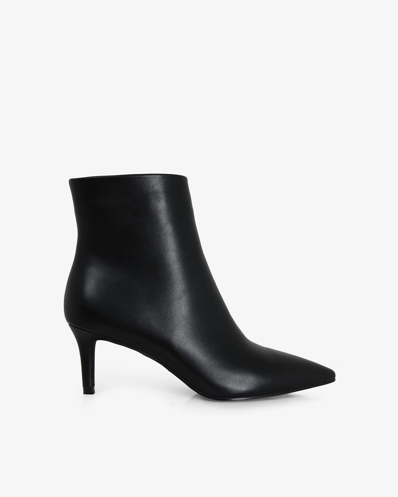 Forcast Accessories - Luxie Pointed Ankle Boots