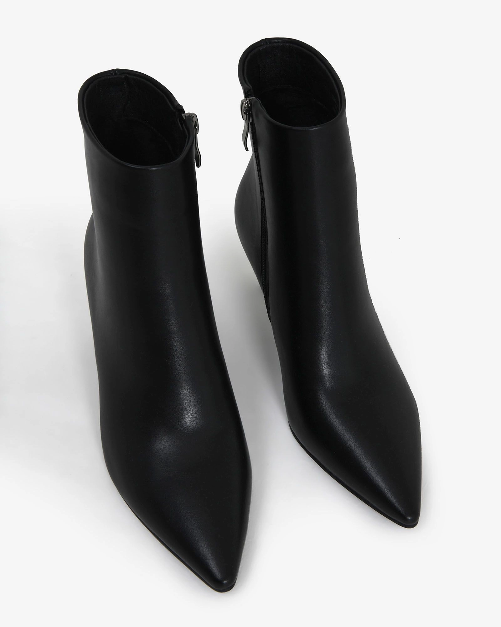 Forcast Accessories - Luxie Pointed Ankle Boots