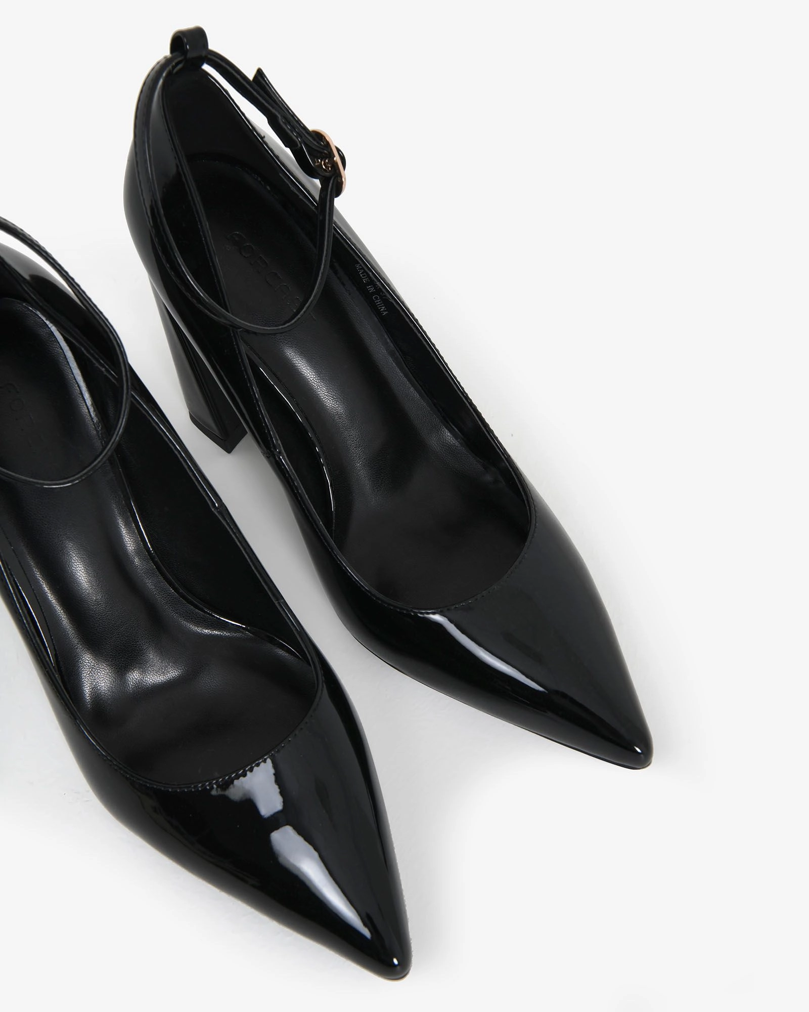 Forcast Accessories - Vera Block Heel Point