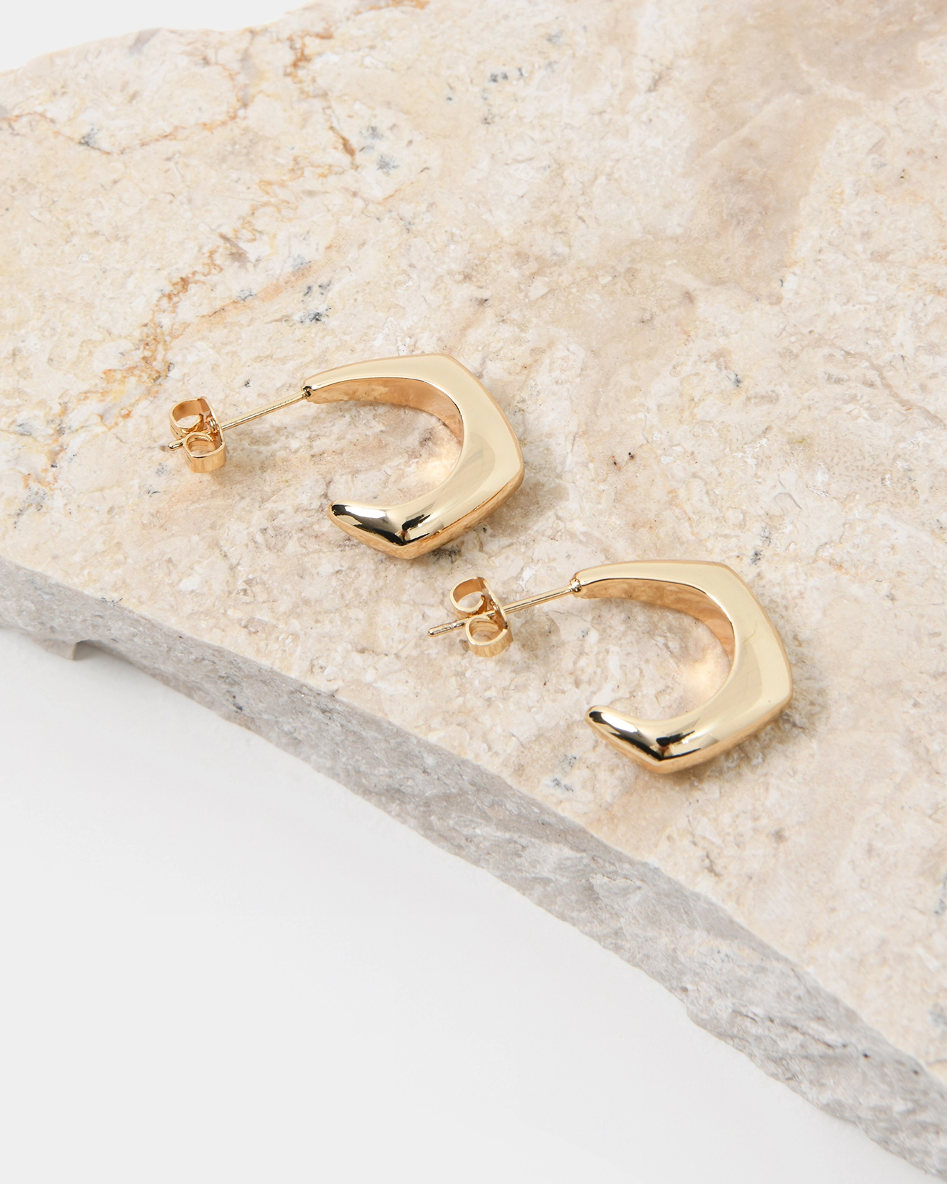Sahana 16k Gold Plated Earring