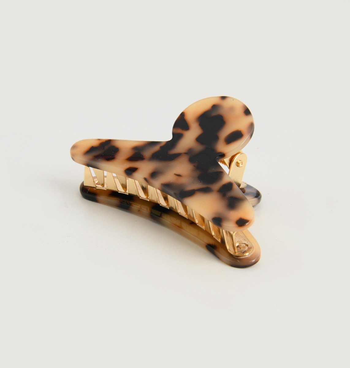 Model Wearing Teal Camisole and Linen Pants